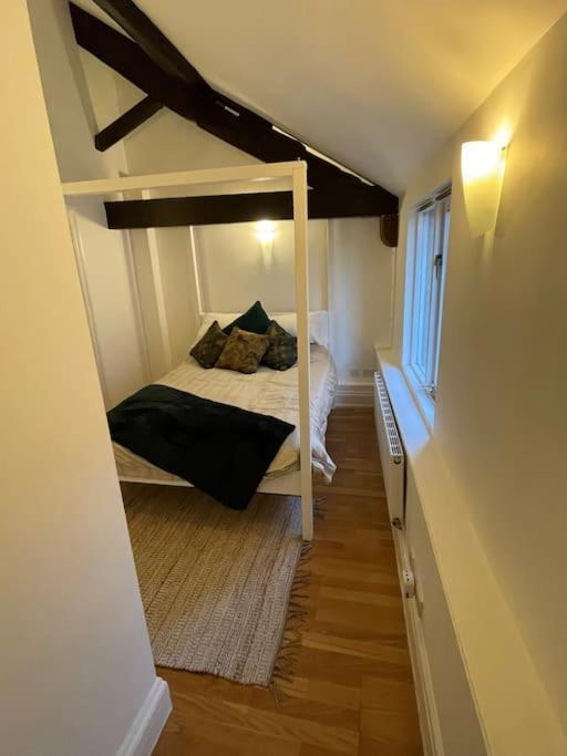 Lovely 2 Bedroom Penthouse Apartment In Chester - Free Parking!! Честер Екстер'єр фото